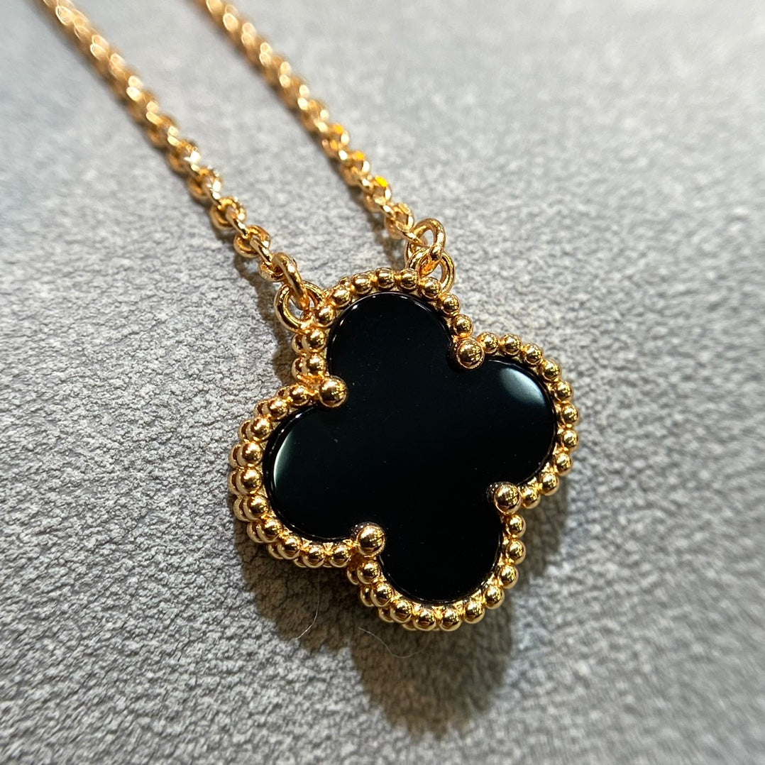Four-Leaf Clover | Necklace – Black