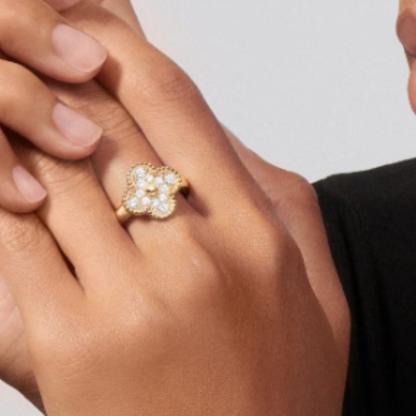 Amber | Ring – Diamond/Gold