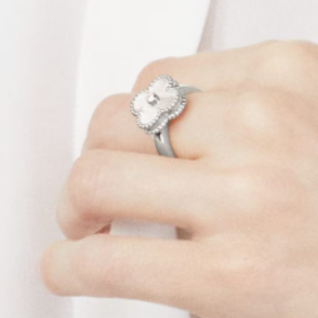 Amber | Ring – White/Silver