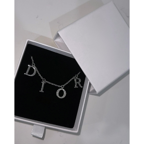 CD | Necklace – Silver